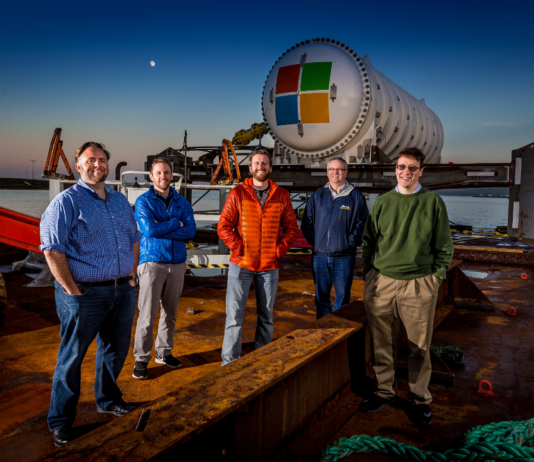 Il web invade i mari.